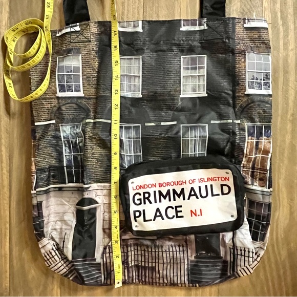 Lot of 2 Harry Potter Hogwarts House Crests Umbrella Grimauld Place Tote Bag NWT - Picture 3 of 16